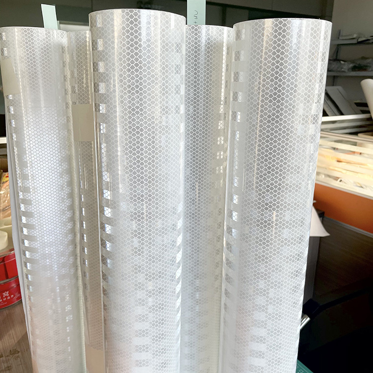 micro prismatic reflective tape