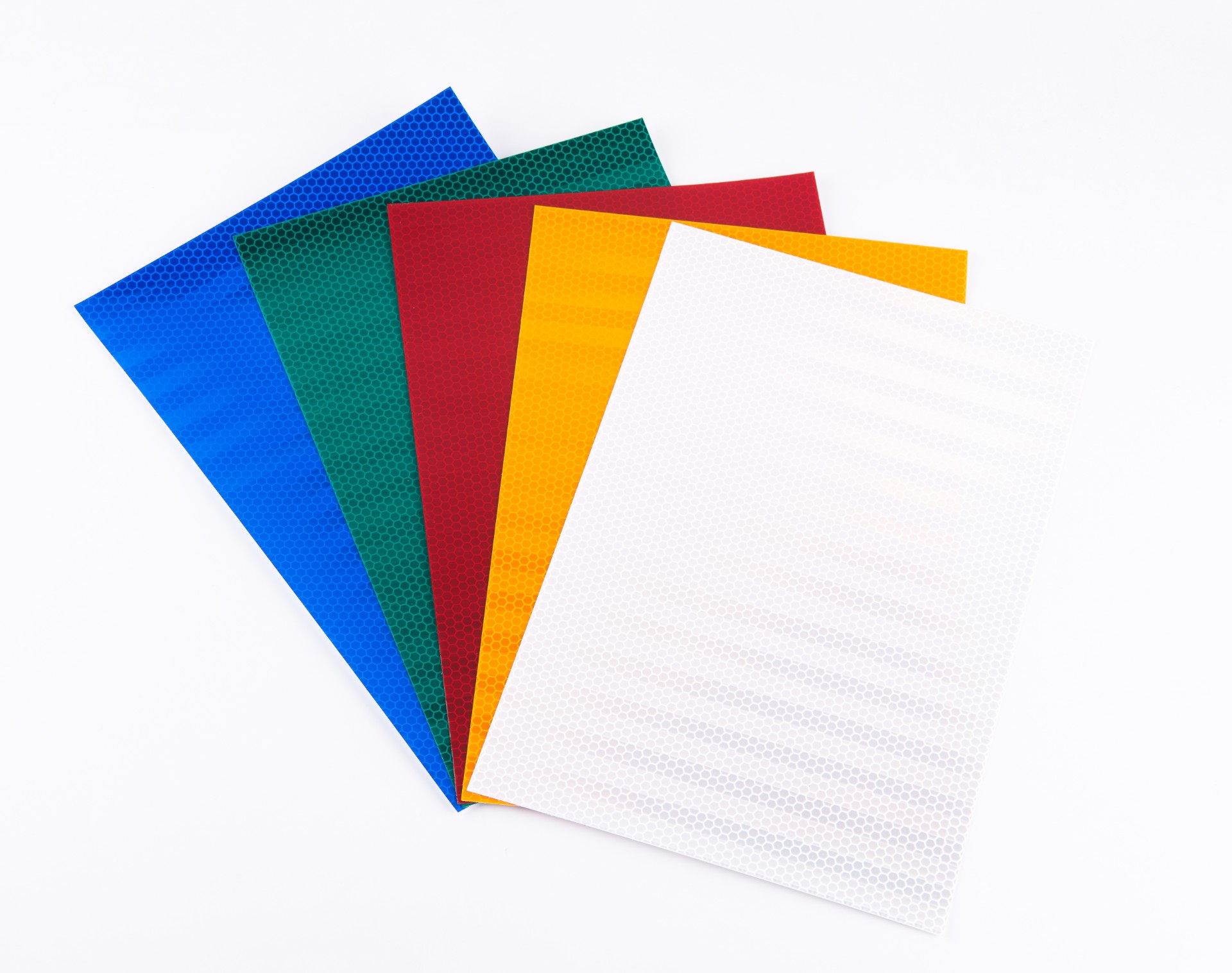 Film réfléchissant prismatique